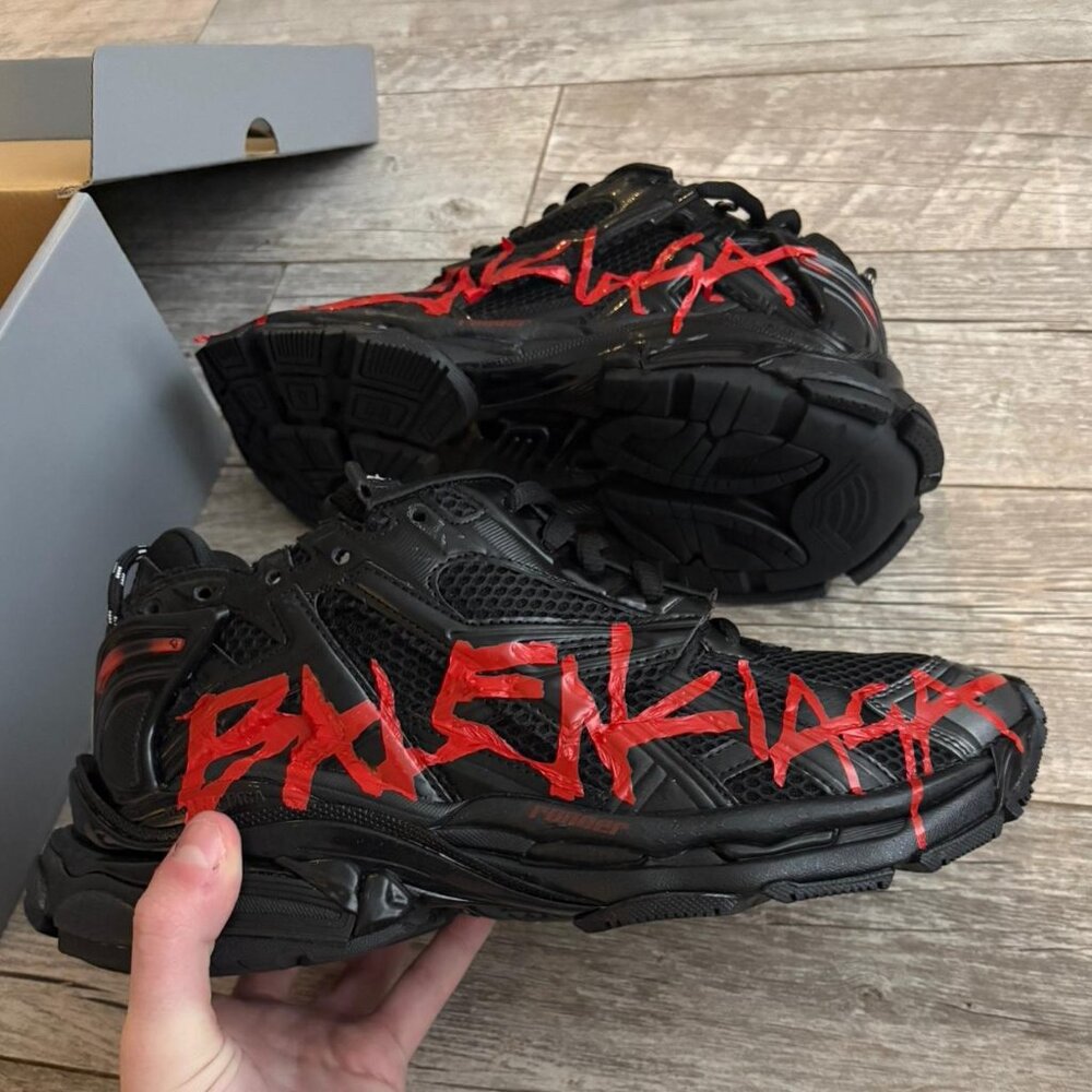 Balenciaga Red and black runners